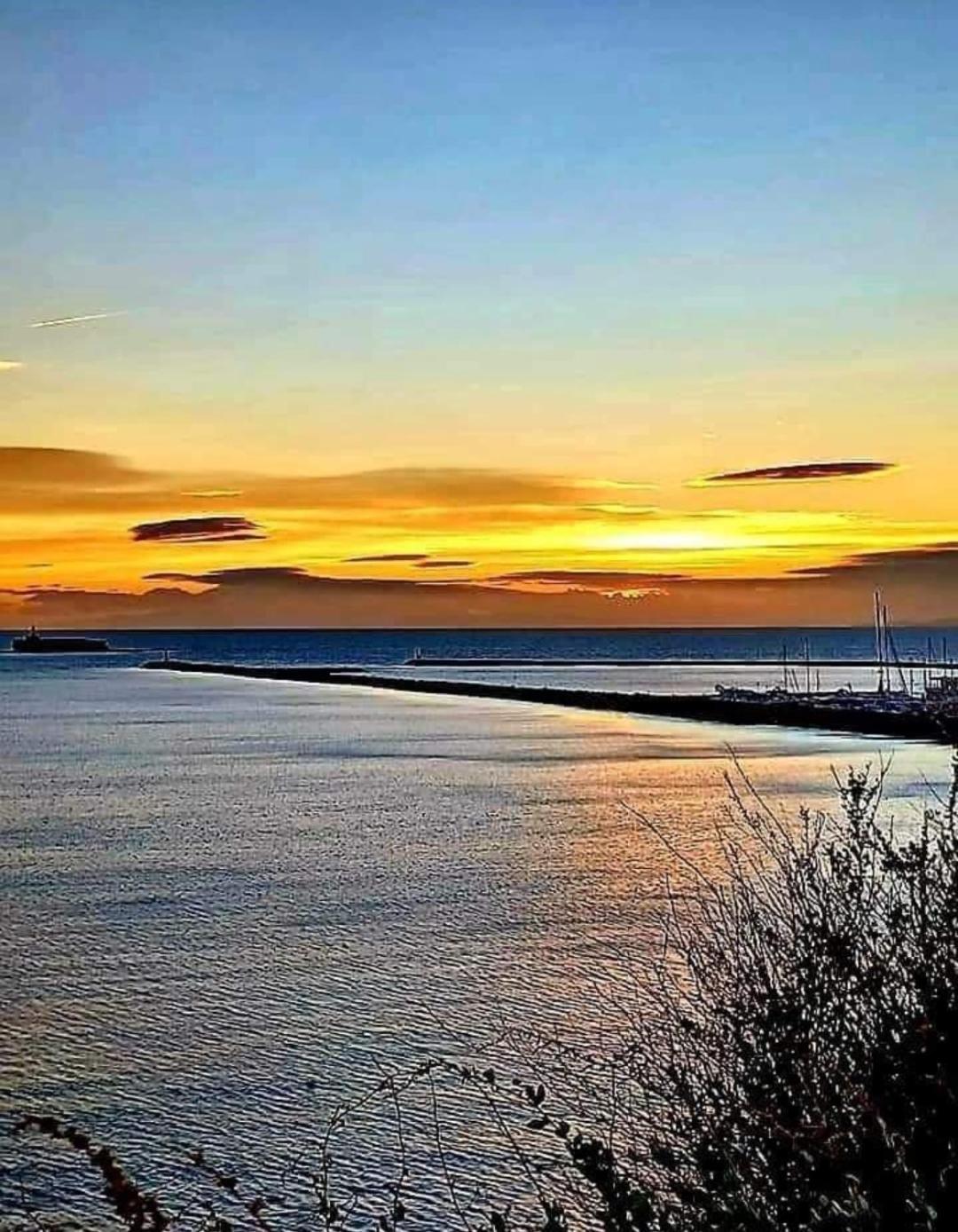Love 1 Agde Eksteriør bilde
